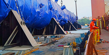J. M. Baxi & Co. have recorded the handling of the heaviest packages as a Lift On/Off operation from Mumbai port,